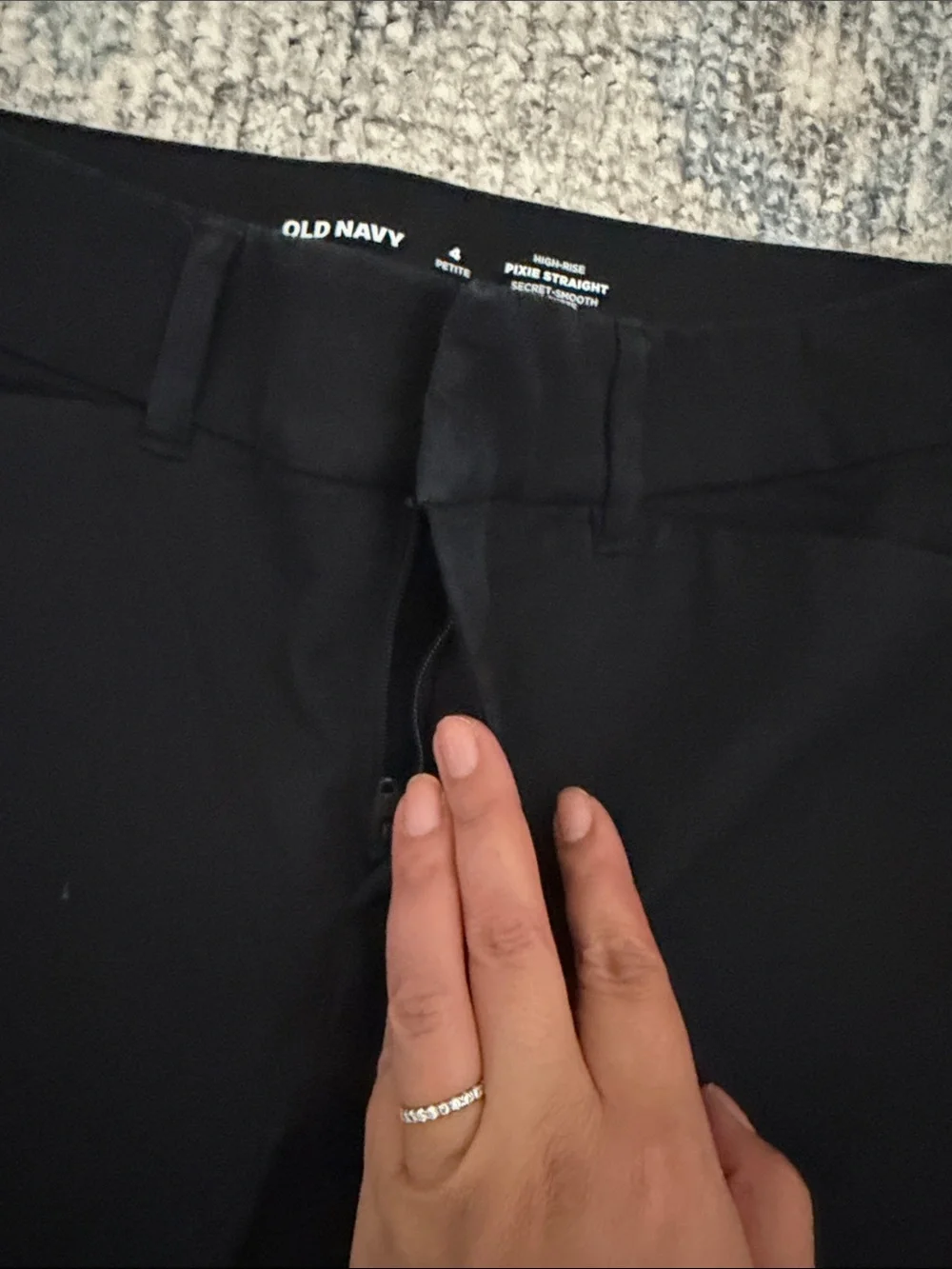 Old Navy Black High Rise Pixie Straight Ankle -Length Women's Dress Pants